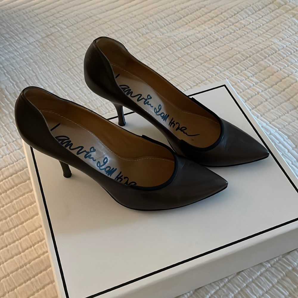 Lanvin brown pump with black grossgrain trim